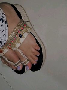 Sandles
