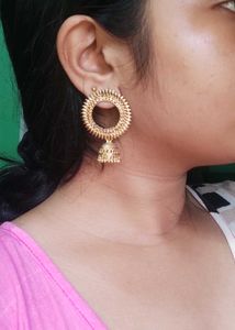 gold earrings to pair with your indian attire