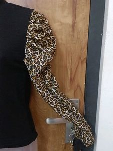 Stylish Animal Print Sleeve Top