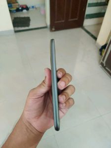 Moto G5 Plus 4/32 (With Bad SCREEN)