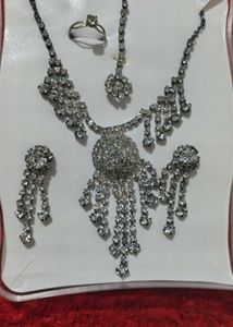 Sparkling Jewelry Set 1
