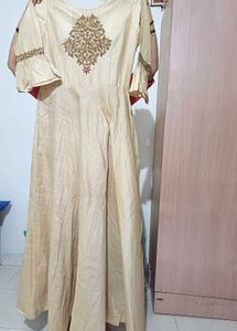 💥🆕️ Elegant Embroidered Maxi Dress