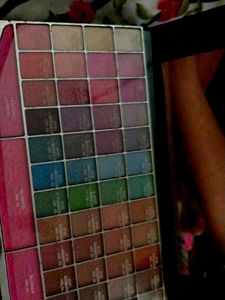 Vintage Makeup Palette - Eyeshadow, Blush, &amp; More!