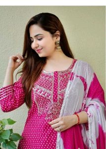Pink Bandhani Salwar Kameez Set