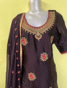 Embroidered Salwar Suit Set