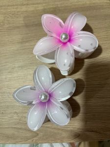 Trendy Flower Hair Clucther/claw Clip