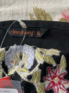 New With Tags Top From Dressberry