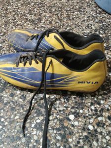 Used Football Shoes - Blue &amp; Yellow