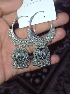 Beautiful Earrings In Silver Colour 😍