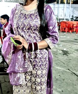 Pakistani Georgette Suit With Garara And Dupatta
