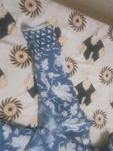Blue &amp; White Floral Kurta