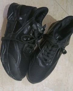 Black Sneakers