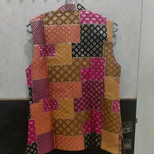 multicolored men&#39;s jacket