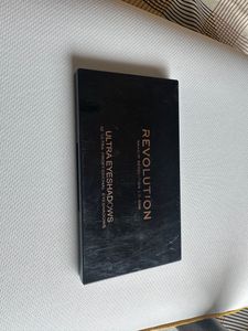 Revolution 32 Shade Eyeshadow Palette(Get One Free