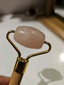 Rose Quartz crystal Face Roller