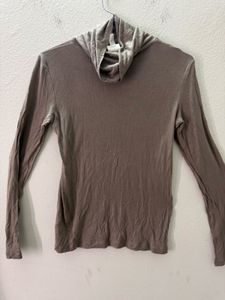 H&amp;M Brown Turtleneck