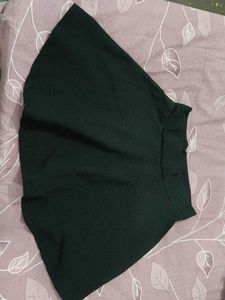 Chic Black Skirt