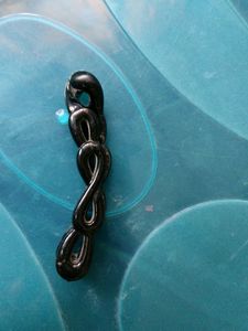 A Pack Of 1 Comb, Banana Clip &amp; 3 Catch Clips