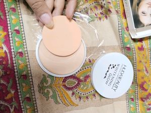 Huda Beauty Compact