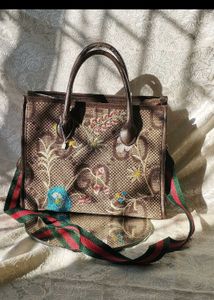 Floral Embroidered Handbag