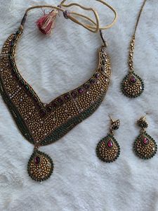 Necklace Set