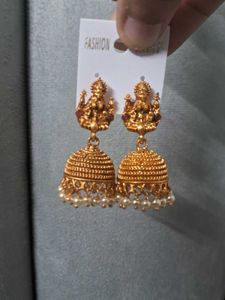 Gold jhumka with pearl accents