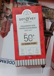 Dot and key Strawberry dew tinted sunscreen