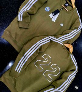 Adidas Sweatshirt