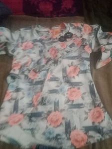 Floral Print Short Sleeve Top