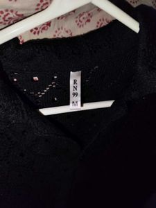 Black half knitted shirt