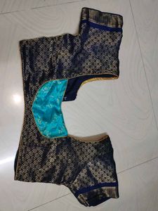 Soft Pattu Saree With Blouse