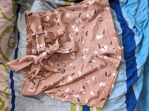 Tie Stretchable Shorts