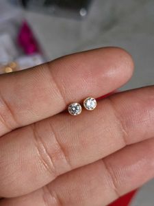Elegant Stud Earrings very Shaining