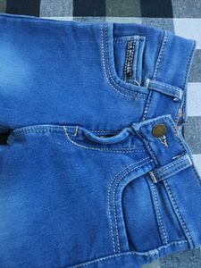 Dark Blue Colour Ki Jeans 4 Se 5 Sal Ke Bacche K
