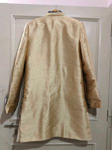 Gold Leyerd Sherwani