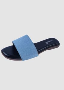 Black flats With multi-styling Straps