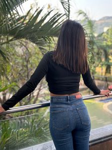 Black crop top