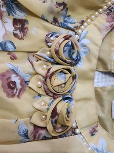WOMEN TOP