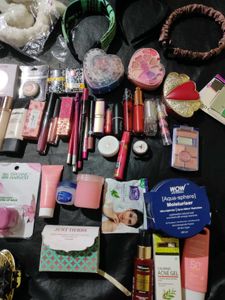 Random 2 Products With Three Freebies😍🎉💥
