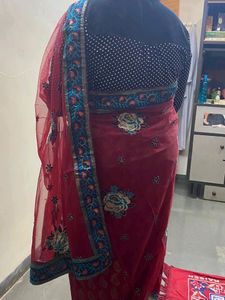RED NET SAREE WITH BIG EMBROIDERED FLOWERS