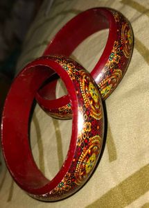Red & Patterned Bangles