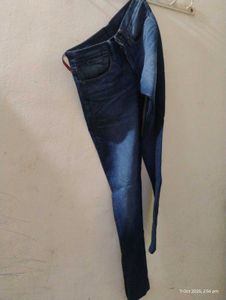 Classic Blue Denim Jeans – Size 30