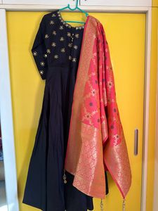 Navy Blue Anarkali With White Duppata