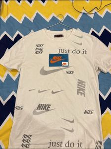 Nike Tshirt