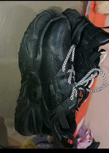 Black Sports Shoes