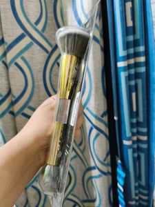 Mars 4 In 1 Travel Makeup Brush