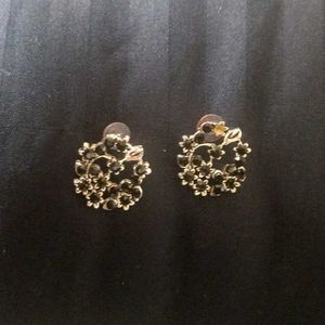 Elegant Black Floral Earrings