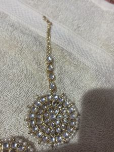 Kundan Earrings with Maang Tikka Set