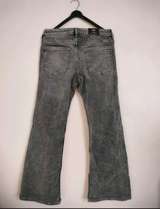 H&amp;M Grey Jeans - Mid Rise