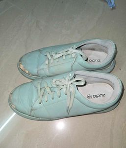 Zudio Sneakers